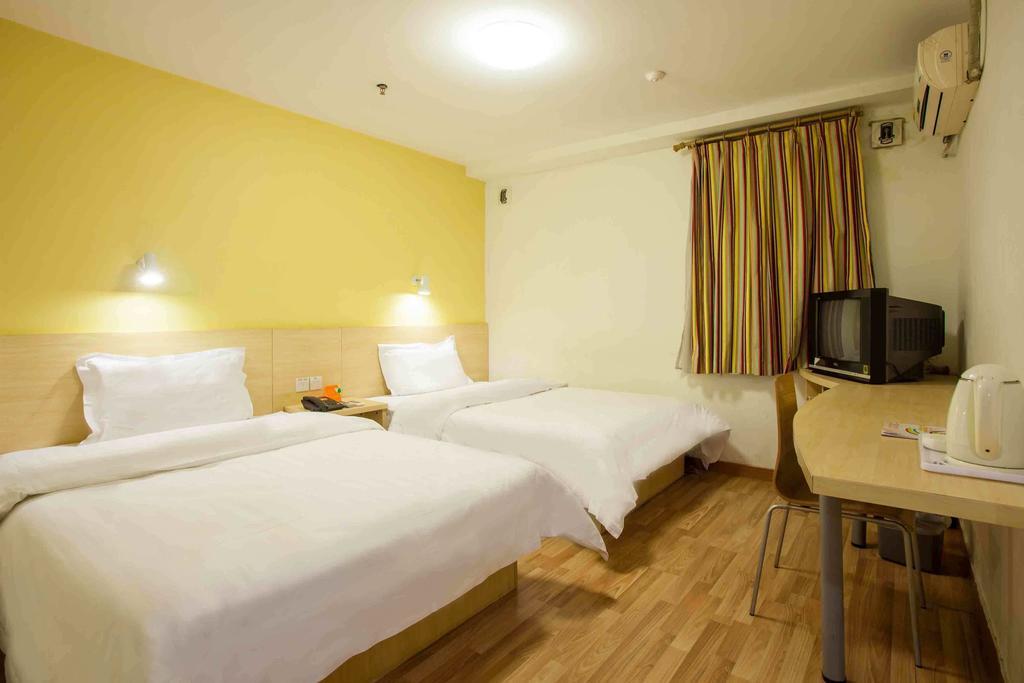 Hotel 7Days Premium Shenzhen High New Science&Technology Park Subway Station Zimmer foto